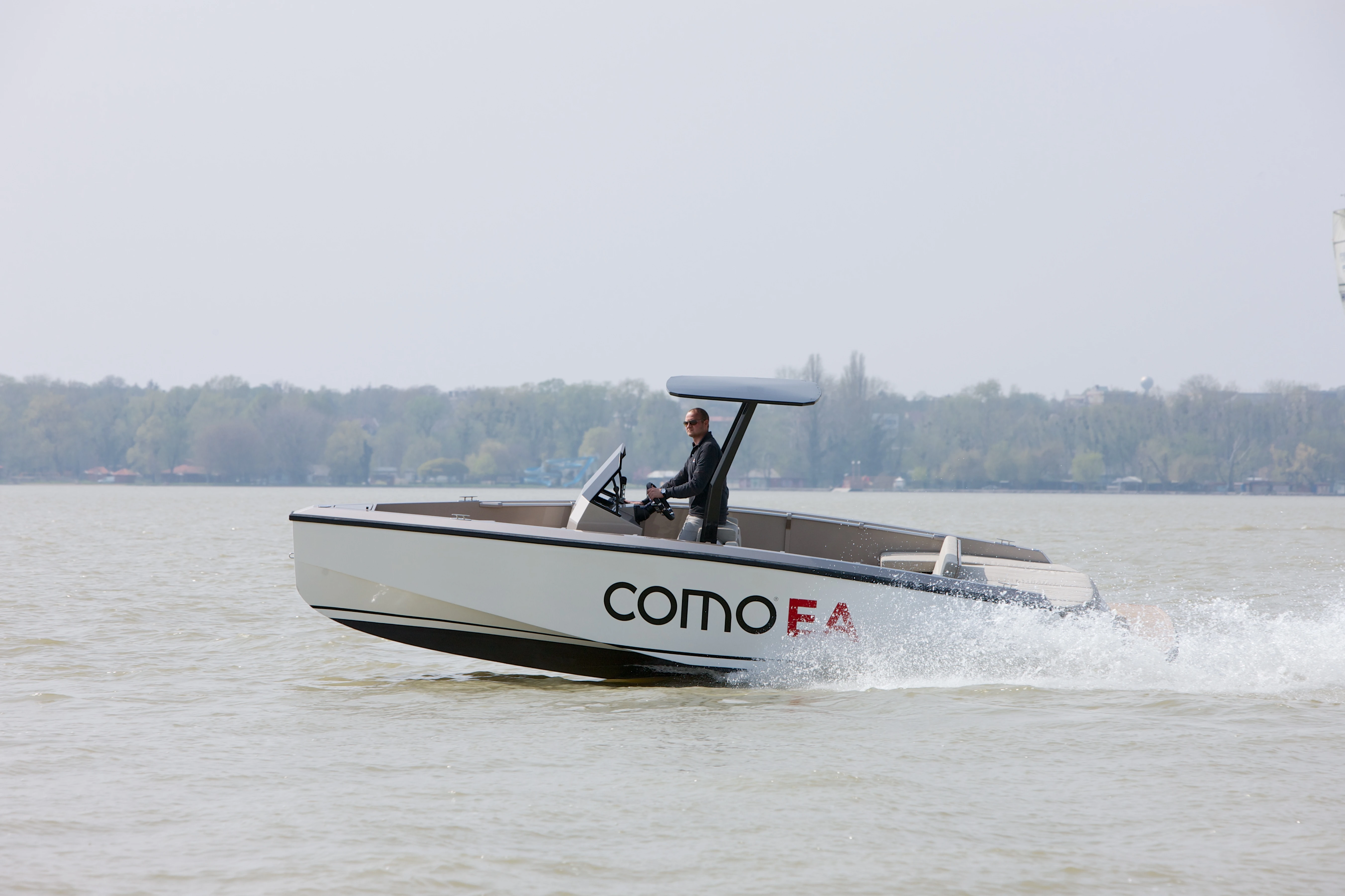 Como EA electric boat on water